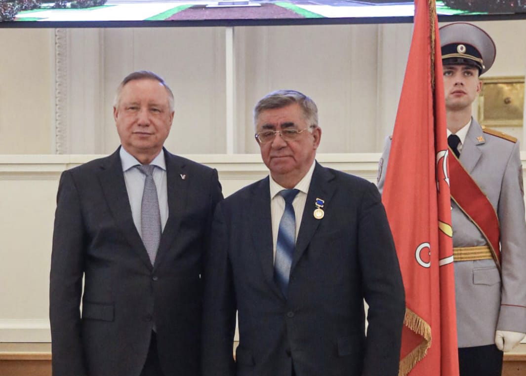 Руководитель представительства Дагестана в Санкт Петербурге Гасан Гасанов награжден почётным знаком «За особые заслуги в области международного сотрудничества Санкт Петербурга»